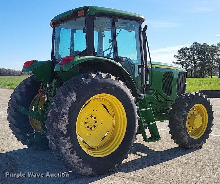 image for item DO3646 2006 John Deere 6615  MFWD tractor