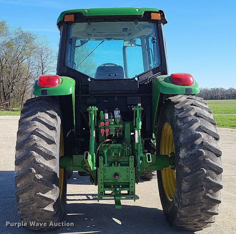 image for item DO3646 2006 John Deere 6615  MFWD tractor