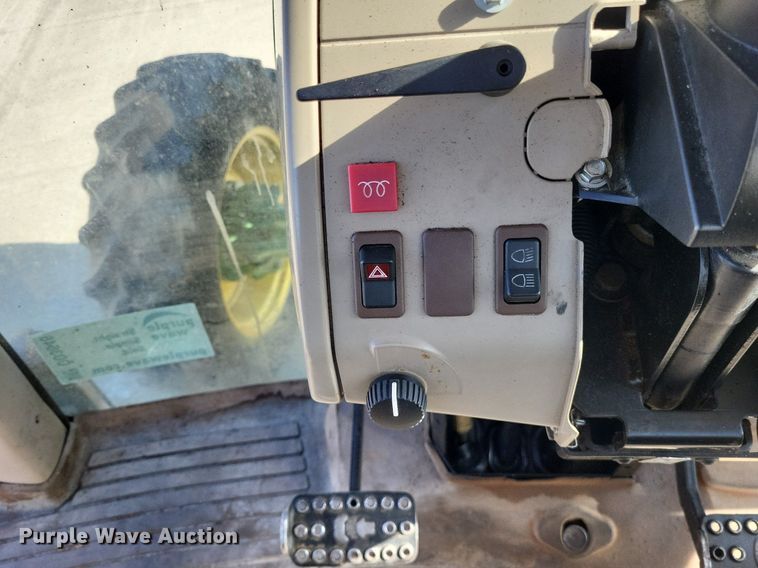 image for item DO3646 2006 John Deere 6615  MFWD tractor