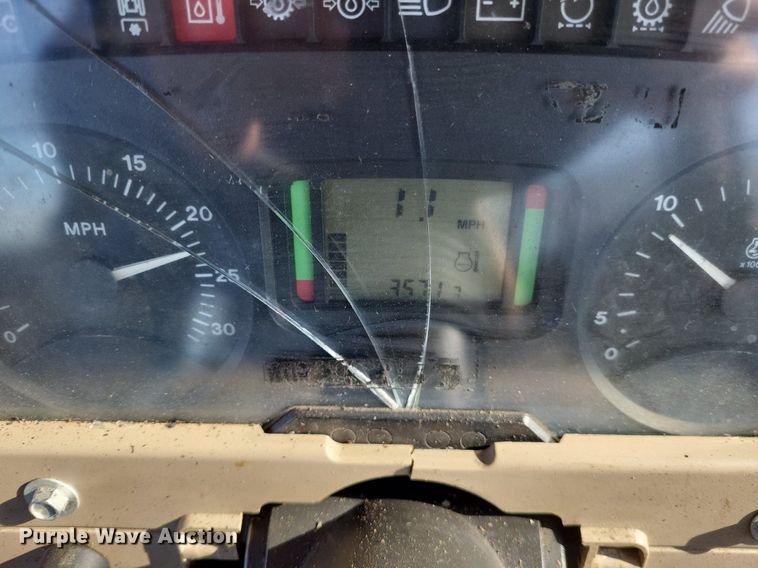 image for item DO3646 2006 John Deere 6615  MFWD tractor