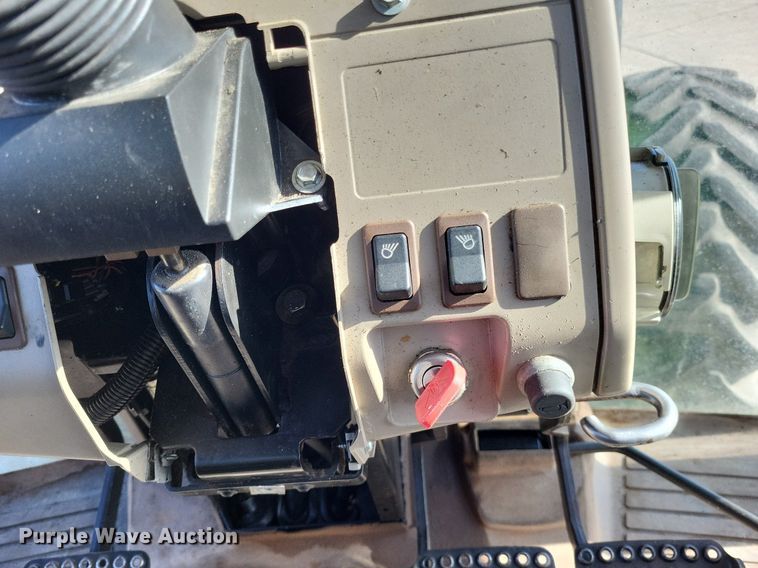 image for item DO3646 2006 John Deere 6615  MFWD tractor