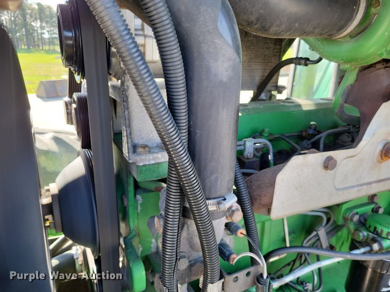 image for item DO3646 2006 John Deere 6615  MFWD tractor