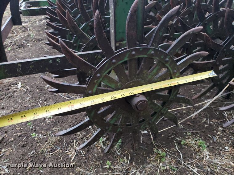 image for item DO3915 Rotary hoe