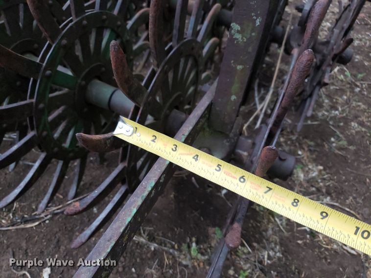 image for item DO3915 Rotary hoe