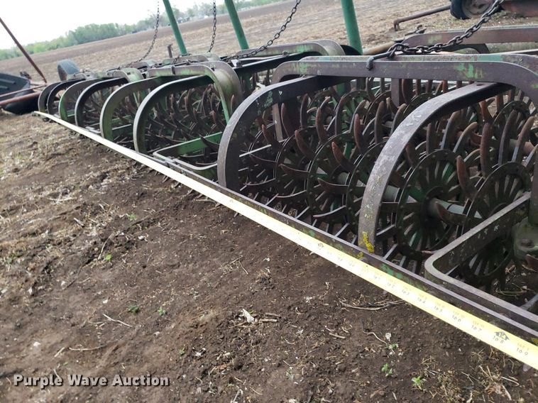 image for item DO3915 Rotary hoe