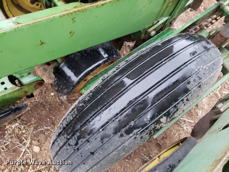 image for item DQ0361 John Deere 7000  planter