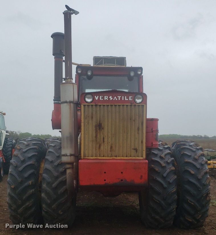 image for item DQ0362 Versatile 800  4WD tractor