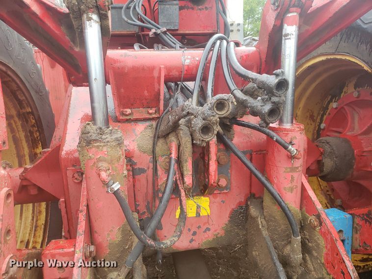 image for item DQ0362 Versatile 800  4WD tractor