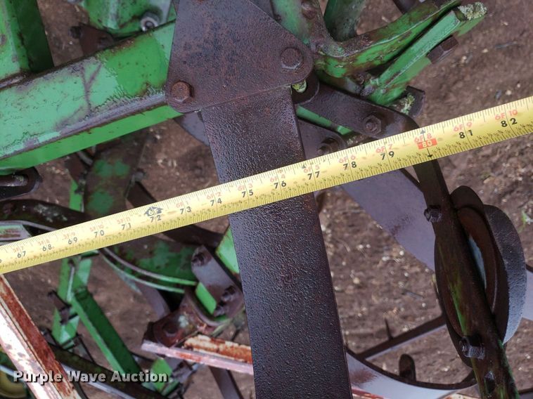 image for item DQ0365 Field cultivator