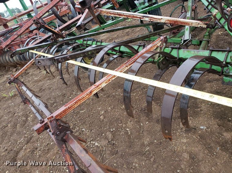 image for item DQ0365 Field cultivator