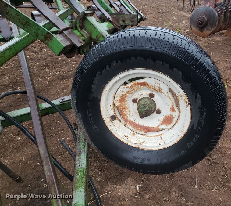 image for item DQ0365 Field cultivator