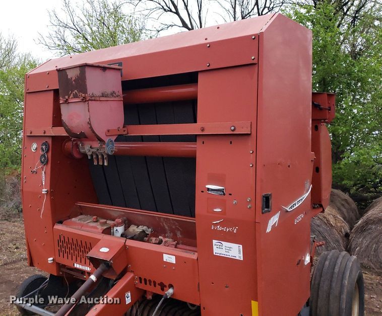 image for item DQ0378 2008 Massey Ferguson 2756A  round baler