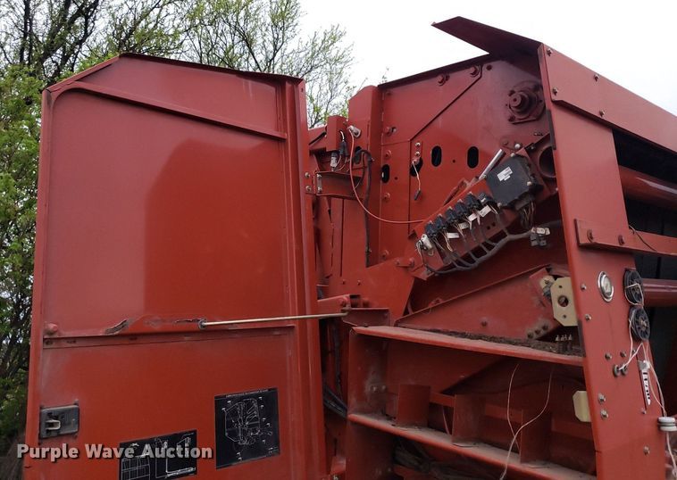 image for item DQ0378 2008 Massey Ferguson 2756A  round baler