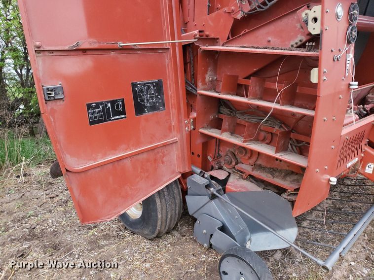 image for item DQ0378 2008 Massey Ferguson 2756A  round baler
