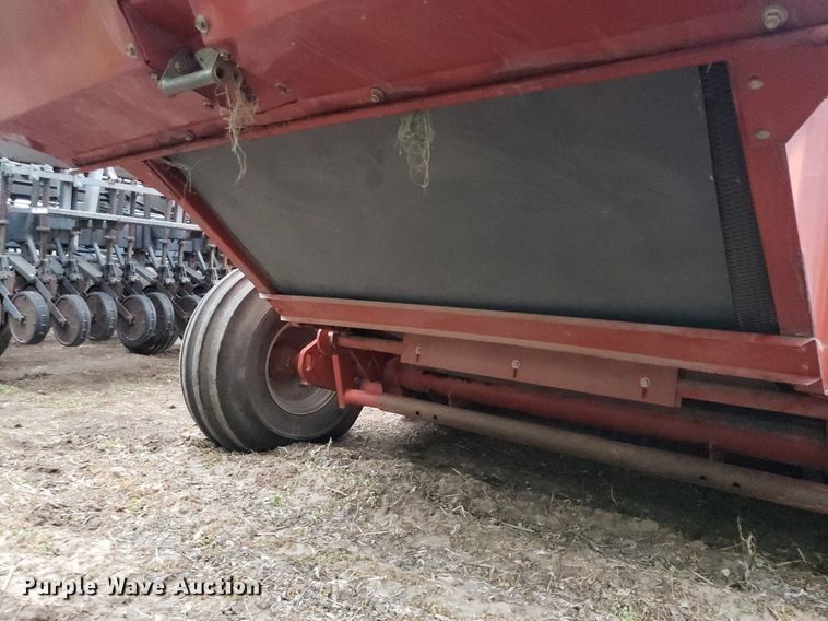 image for item DQ0378 2008 Massey Ferguson 2756A  round baler