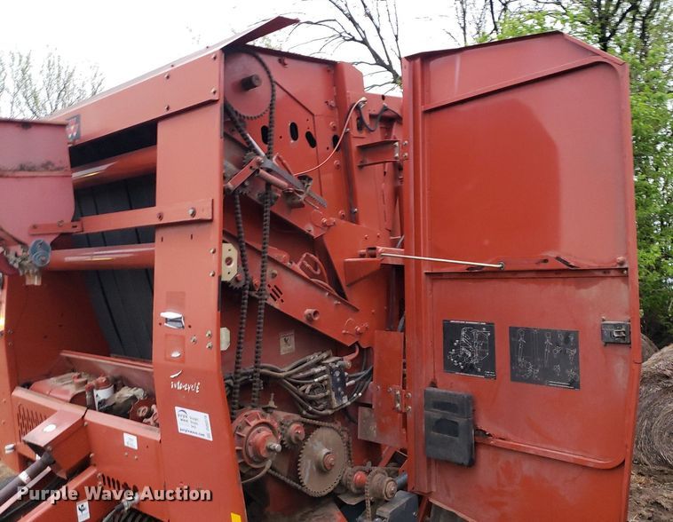 image for item DQ0378 2008 Massey Ferguson 2756A  round baler