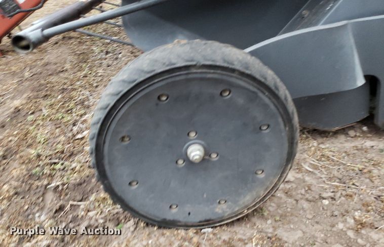 image for item DQ0378 2008 Massey Ferguson 2756A  round baler