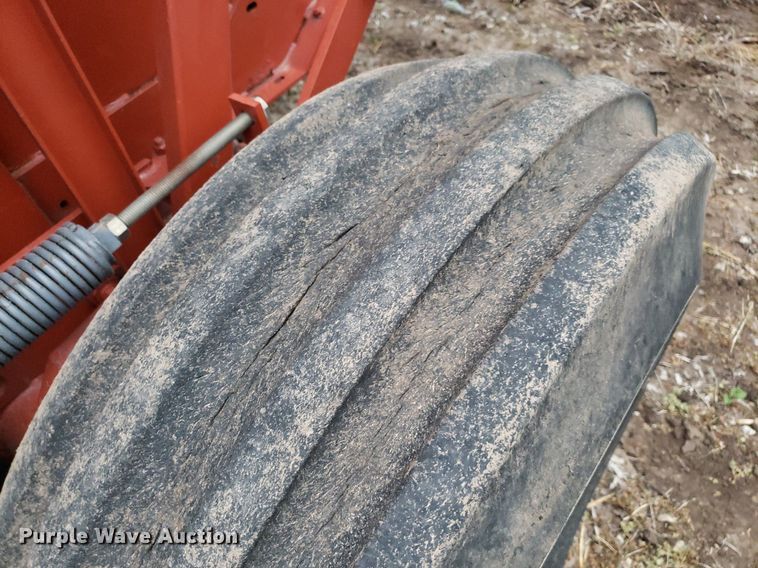 image for item DQ0378 2008 Massey Ferguson 2756A  round baler