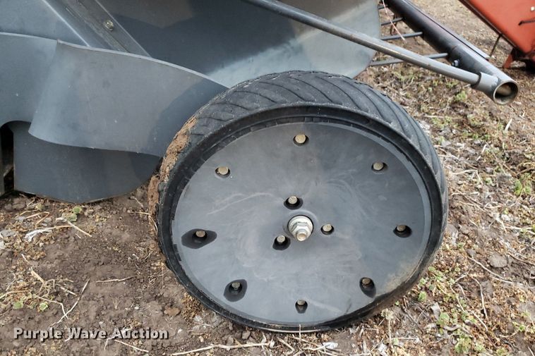 image for item DQ0378 2008 Massey Ferguson 2756A  round baler