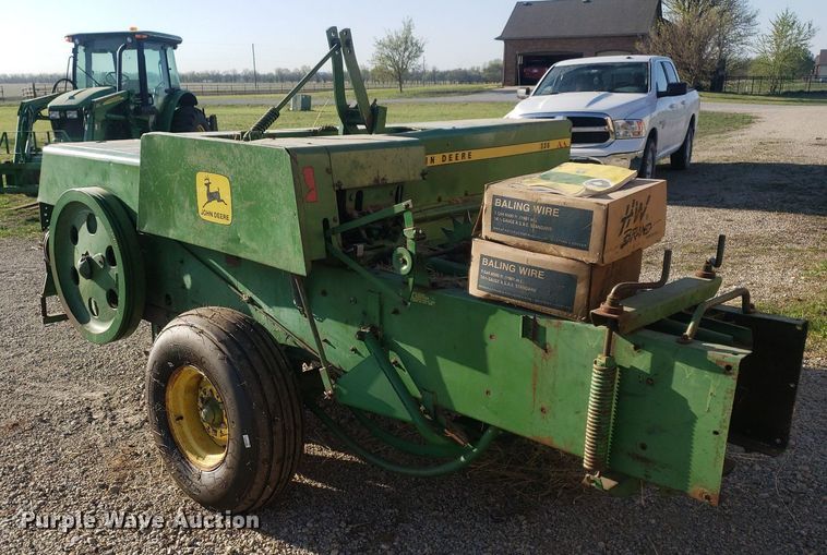 image for item DQ0515 John Deere 336  small square baler
