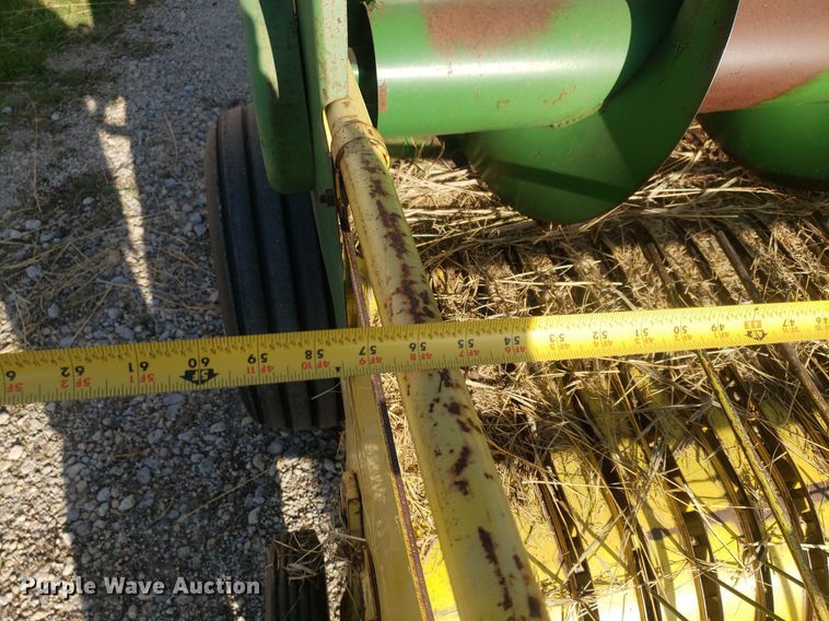 image for item DQ0515 John Deere 336  small square baler