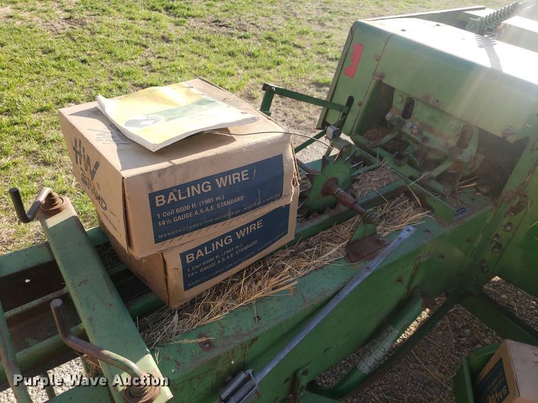 image for item DQ0515 John Deere 336  small square baler