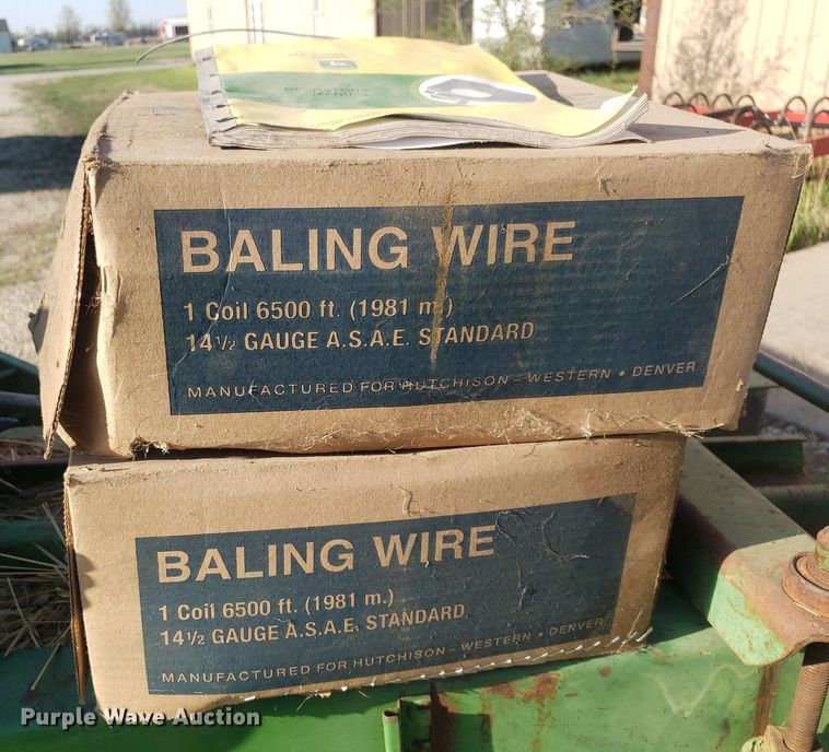 image for item DQ0515 John Deere 336  small square baler