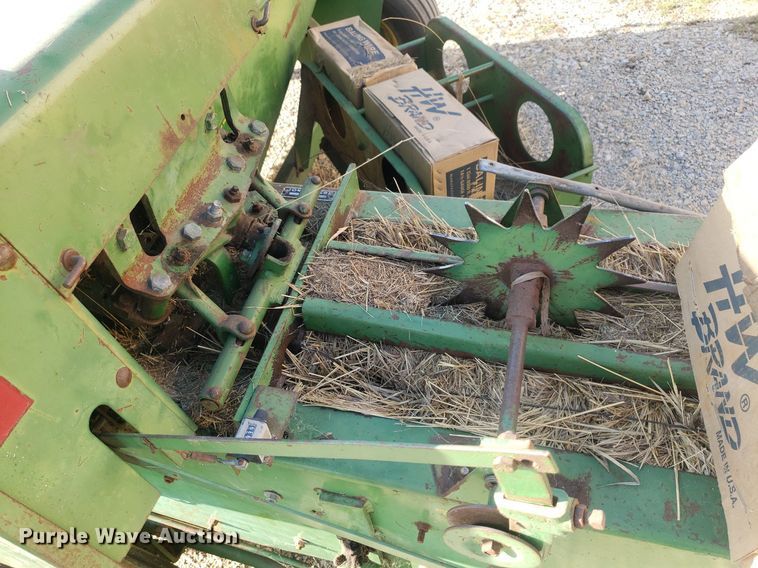 image for item DQ0515 John Deere 336  small square baler