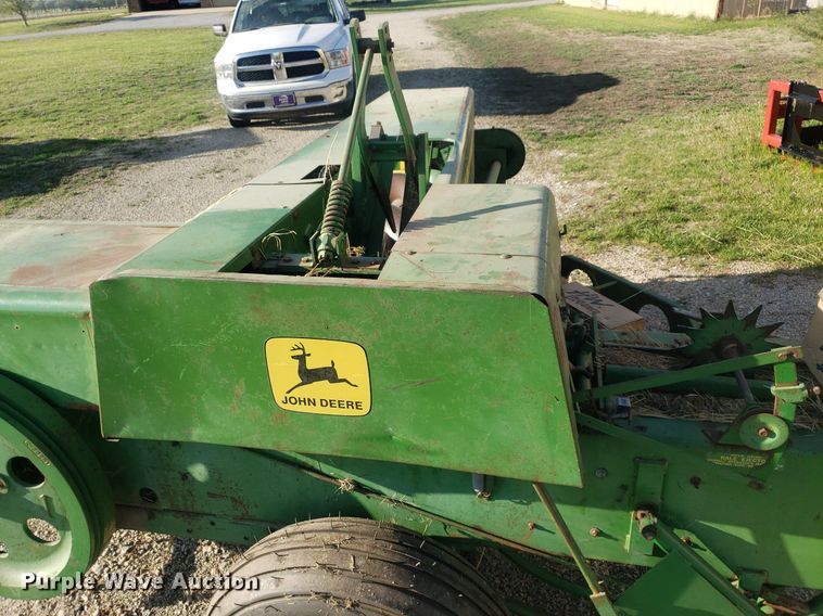 image for item DQ0515 John Deere 336  small square baler