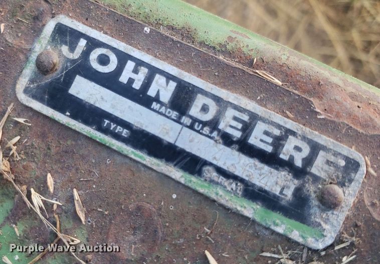 image for item DQ0515 John Deere 336  small square baler