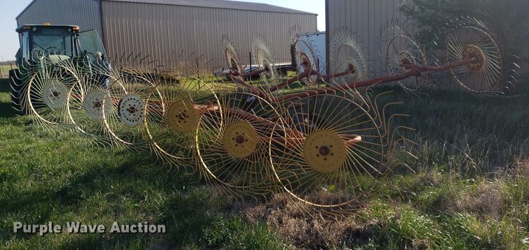 image for item DQ0516 Hay rake