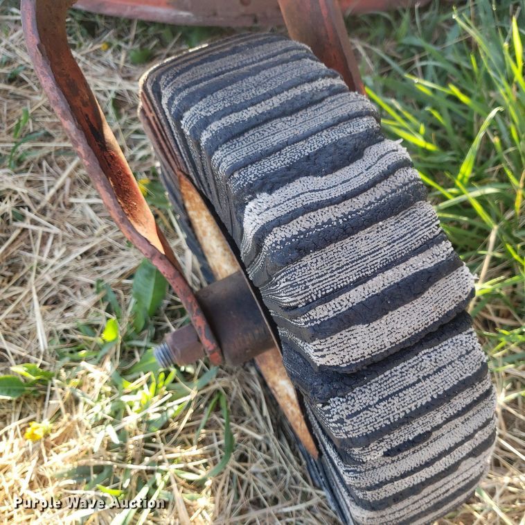 image for item DQ0517 Brush Hog 207-R  rotary mower