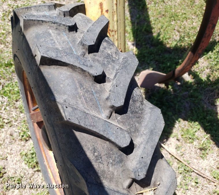 image for item DQ0518 Filed cultivator