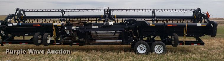 image for item DQ0563 2010 MacDon FD70  flex draper head