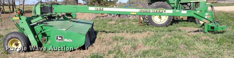 image for item DQ1672 2000 John Deere 945  swather / windrower