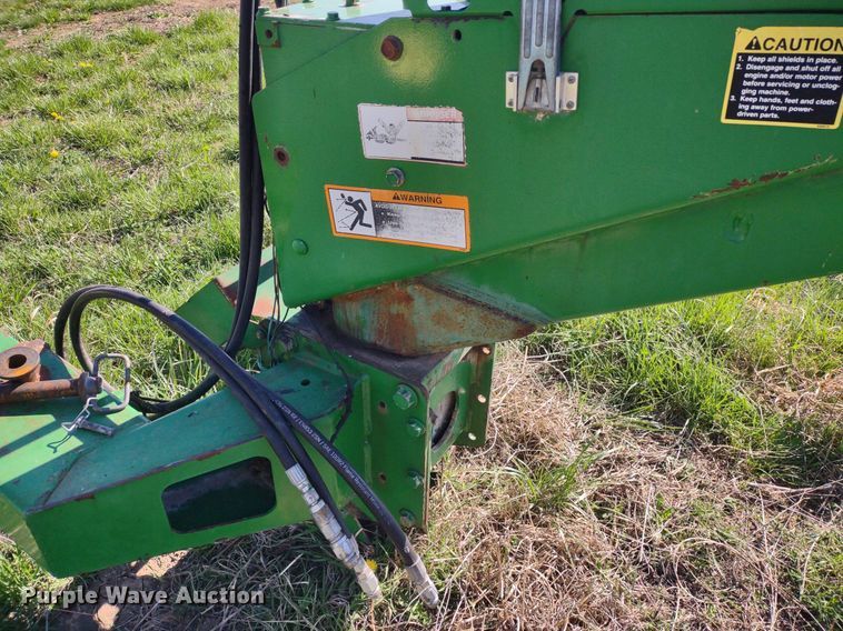 image for item DQ1672 2000 John Deere 945  swather / windrower