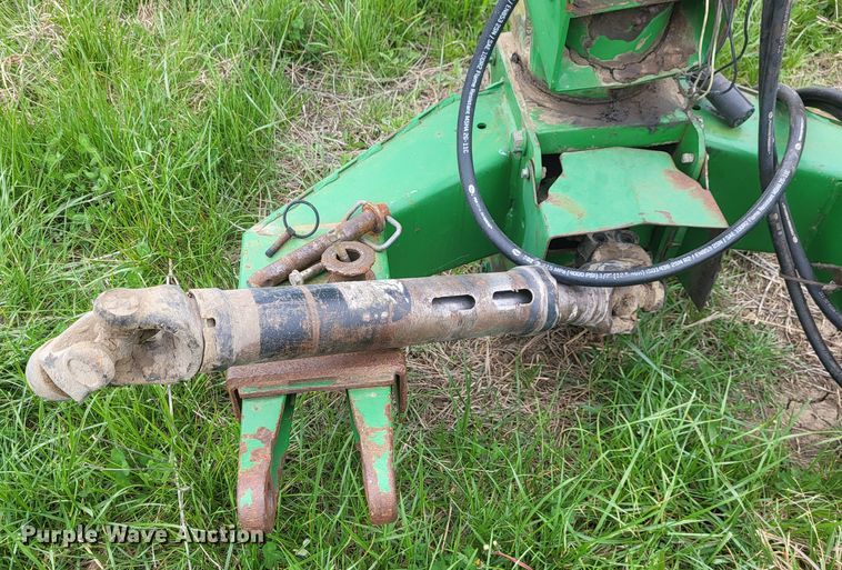 image for item DQ1672 2000 John Deere 945  swather / windrower
