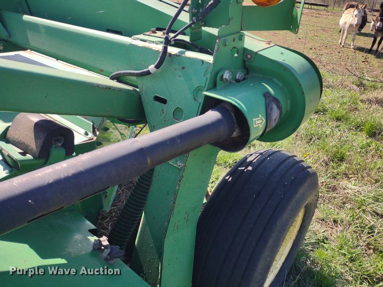 image for item DQ1672 2000 John Deere 945  swather / windrower