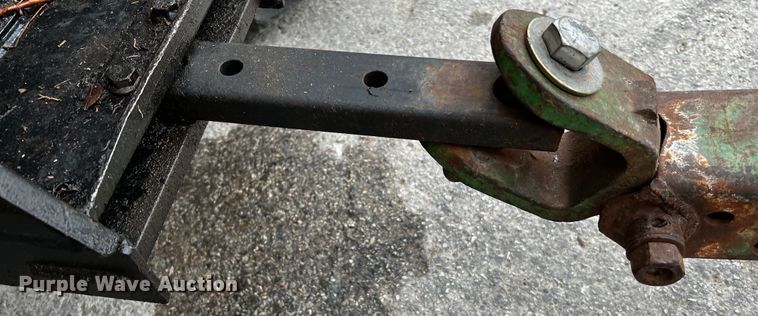 image for item DQ2034 2002 John Deere 5520  MFWD tractor