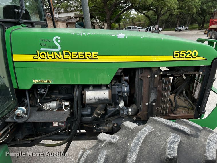 image for item DQ2034 2002 John Deere 5520  MFWD tractor