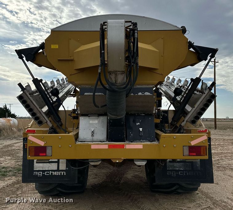 image for item DQ8719 Ag-Chem TerraGator 8204  applicator