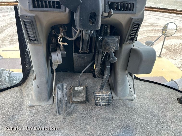 image for item DQ8719 Ag-Chem TerraGator 8204  applicator