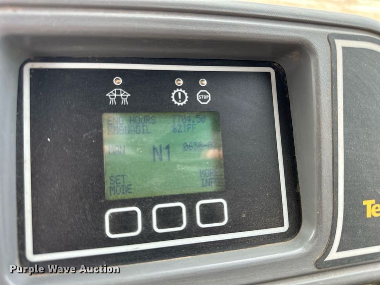 image for item DQ8719 Ag-Chem TerraGator 8204  applicator