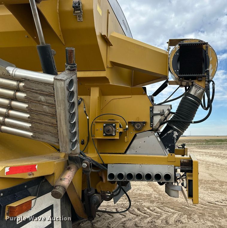 image for item DQ8719 Ag-Chem TerraGator 8204  applicator