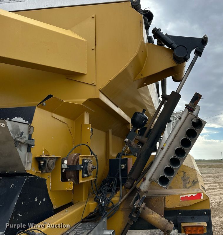 image for item DQ8719 Ag-Chem TerraGator 8204  applicator