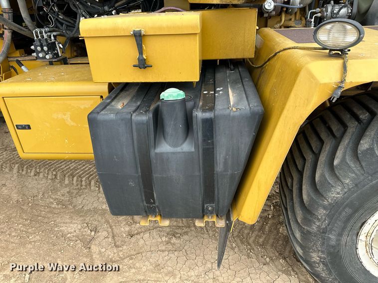 image for item DQ8719 Ag-Chem TerraGator 8204  applicator