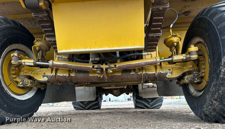 image for item DQ8719 Ag-Chem TerraGator 8204  applicator