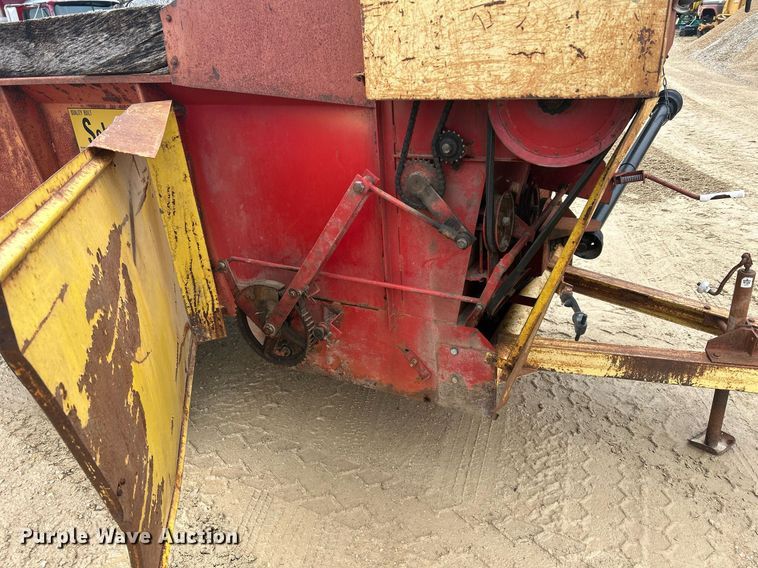 image for item DR4575 Schuler 125B  feed wagon