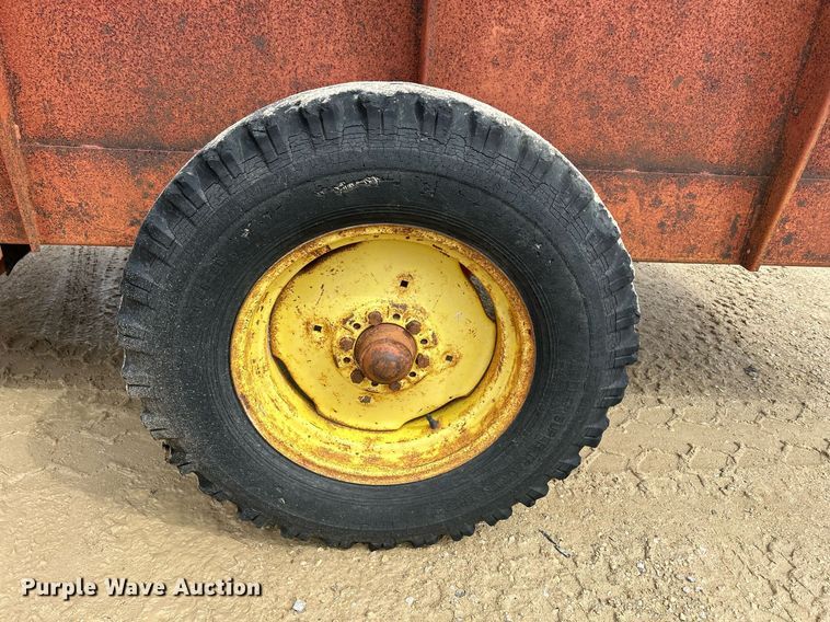 image for item DR4575 Schuler 125B  feed wagon