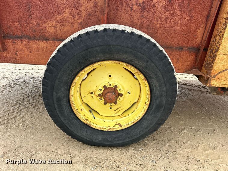 image for item DR4575 Schuler 125B  feed wagon